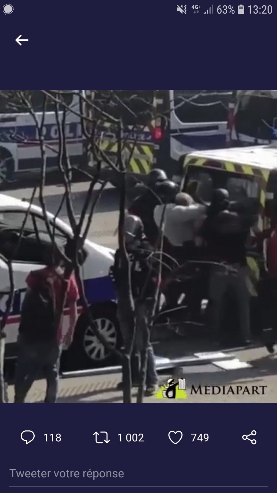 Étranglé par un policier : pas une fois, mais deux !