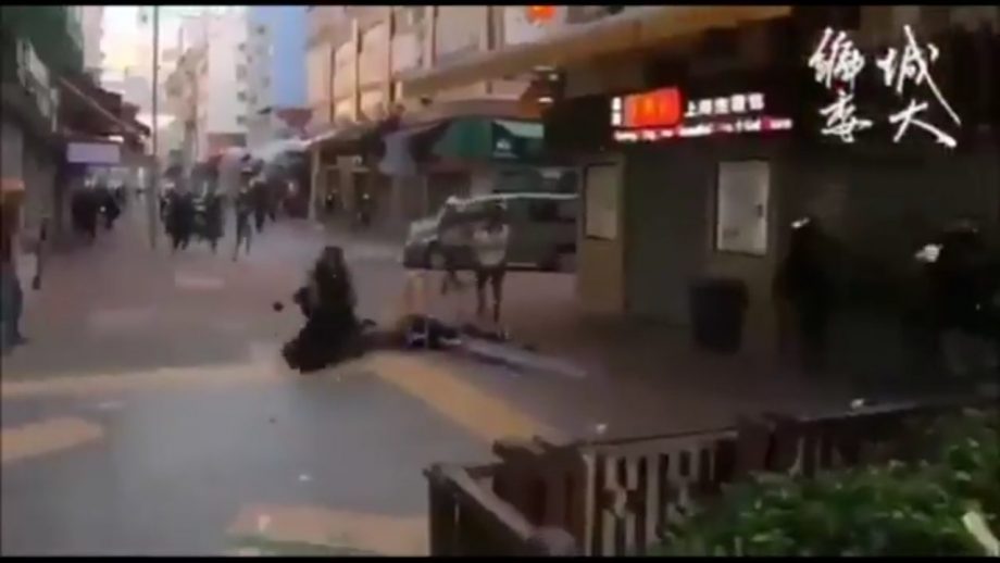 Hong Kong : un manifestant blessé par balle
