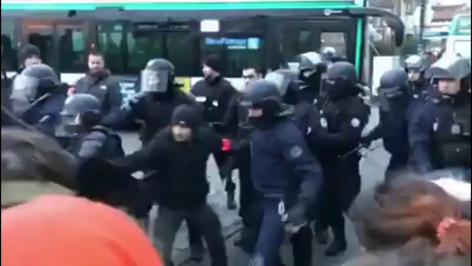 Paris : déjà des violences policières