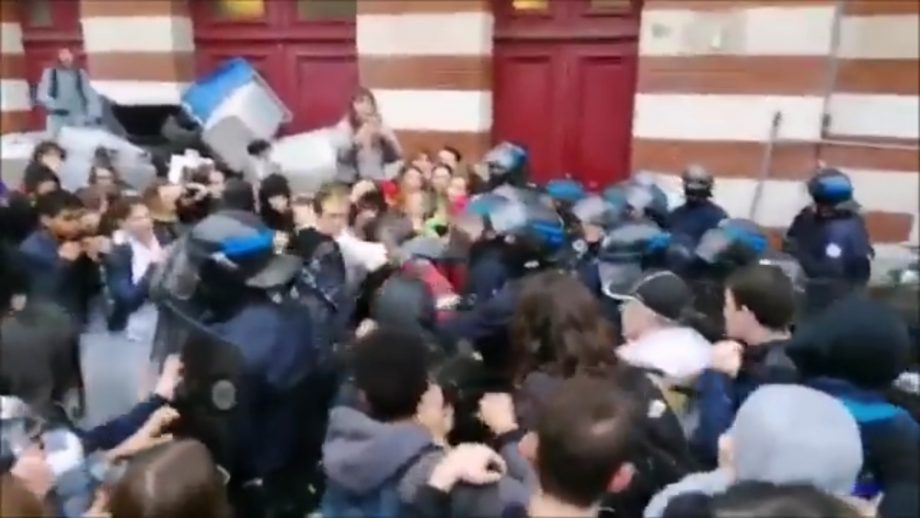 Nantes : la police gaze les lycéens