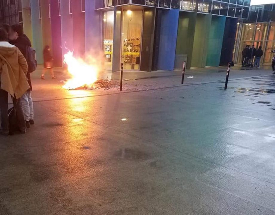 Nantes : blocus lycéen et étudiant contre le gouvernement