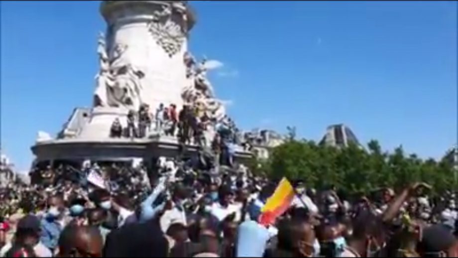 Sans-papiers : des milliers à défiler pour l’égalité à Paris