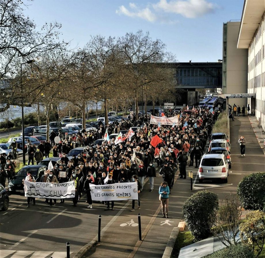 Nantes : petit cortège très encadré pour la défense du CHU