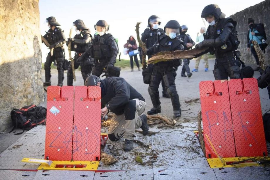 La ZAD de la Colline détruite par la police