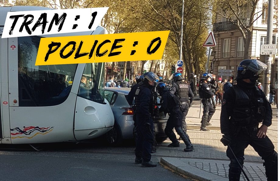 Lyon : la police veut disperser un rassemblement antifa, elle percute un tramway