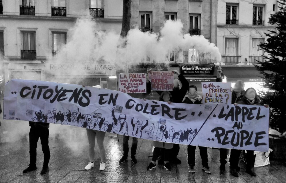 Paris : des banderoles pour commencer 2023