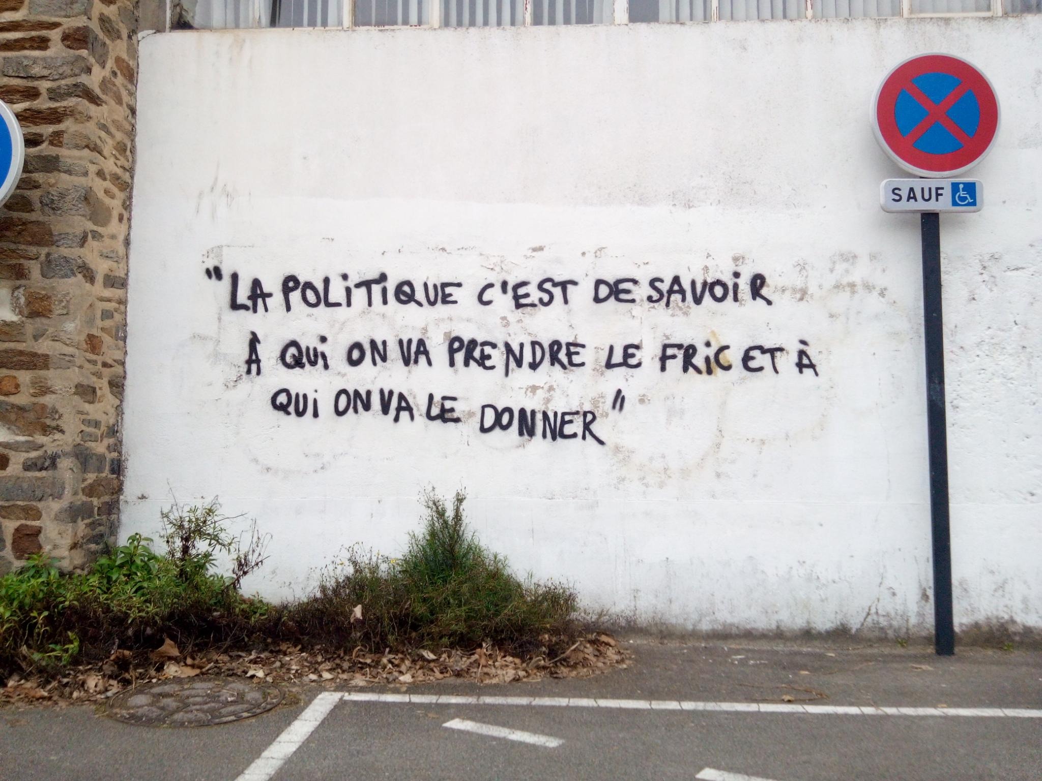 Tag : La politique c'est de savoir à qui on va prendre le fric et à qui on va le donner