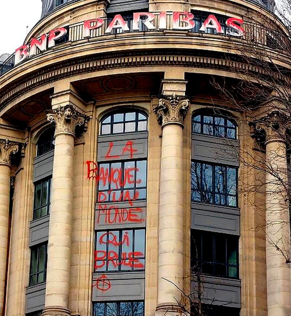 Paris : BNP, la banque d’un monde qui brûle