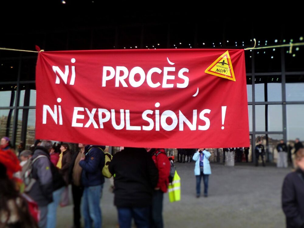 Le tribunal en état de siège