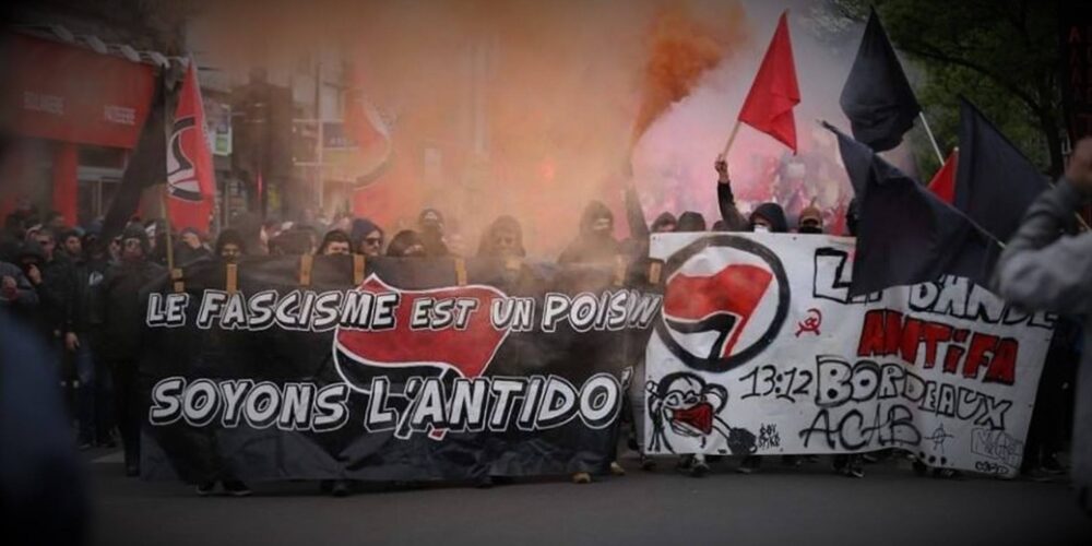 Le FN continue sa tournée des émeutes
