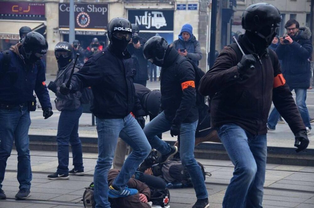 Affaire Benalla : la police de Nantes propose une solution innovante !