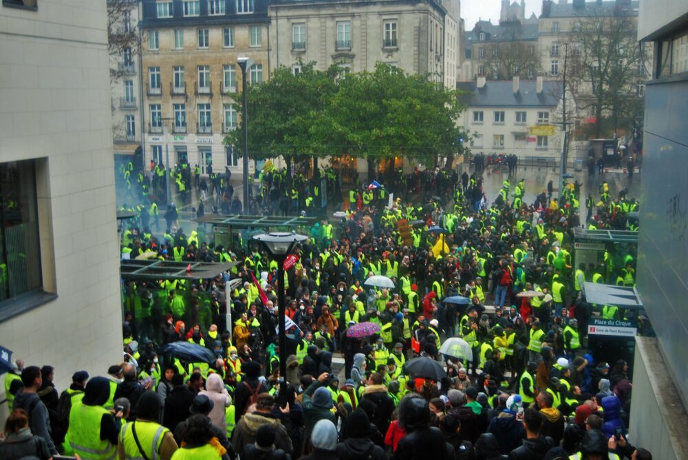 Nantes, 8 décembre : le peuple veut la chute du régime
