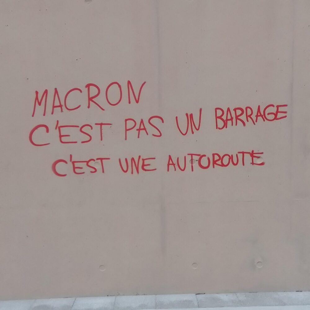 Les murs ont la parole