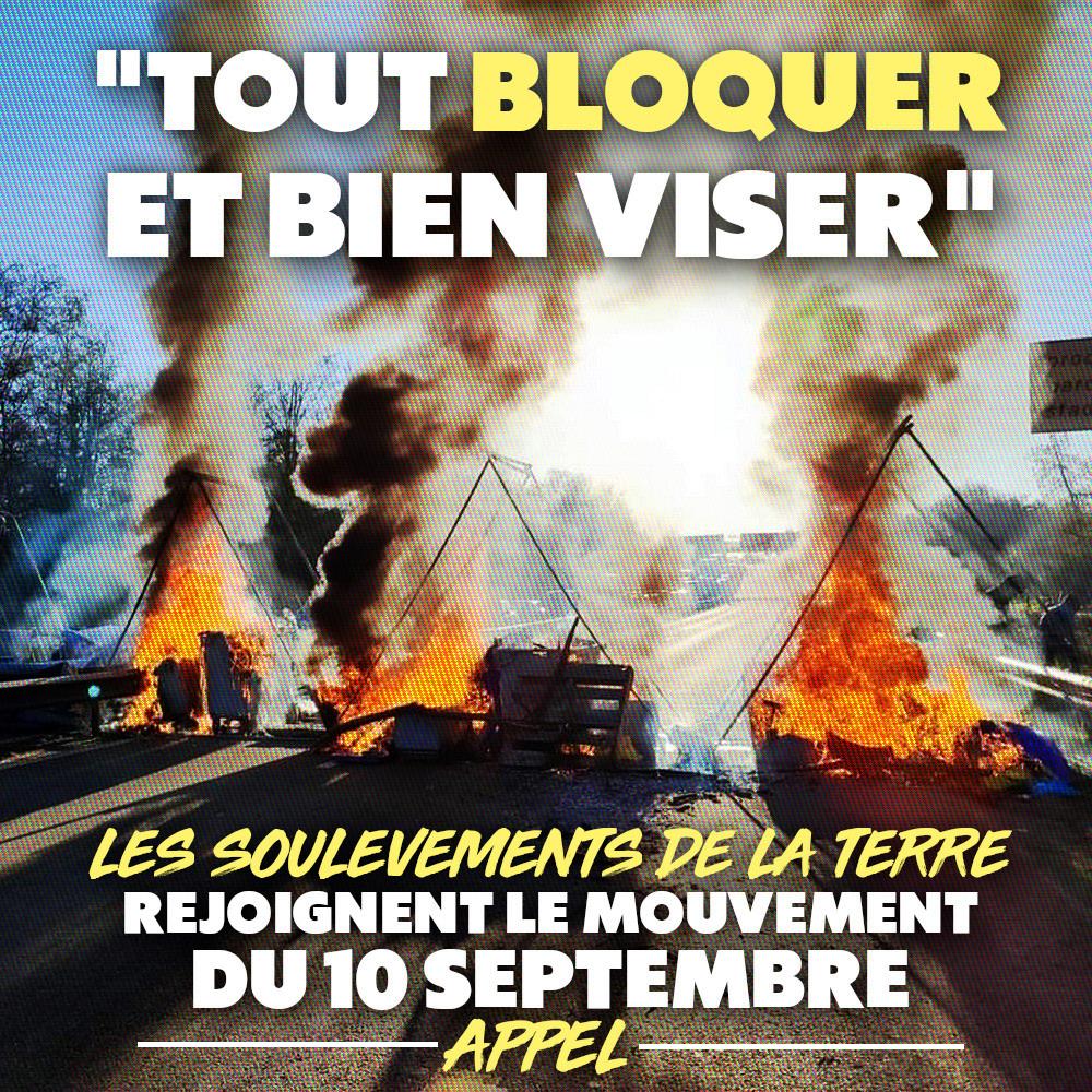 Une barricade brûle sur une voie rapide : tout bloquer, c'est le projet de la rentrée.