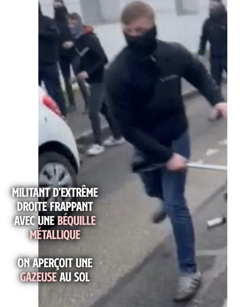 Un militant d'extrême droite frappant avec une béquille métallique. On aperçoit une gazeuse au sol.