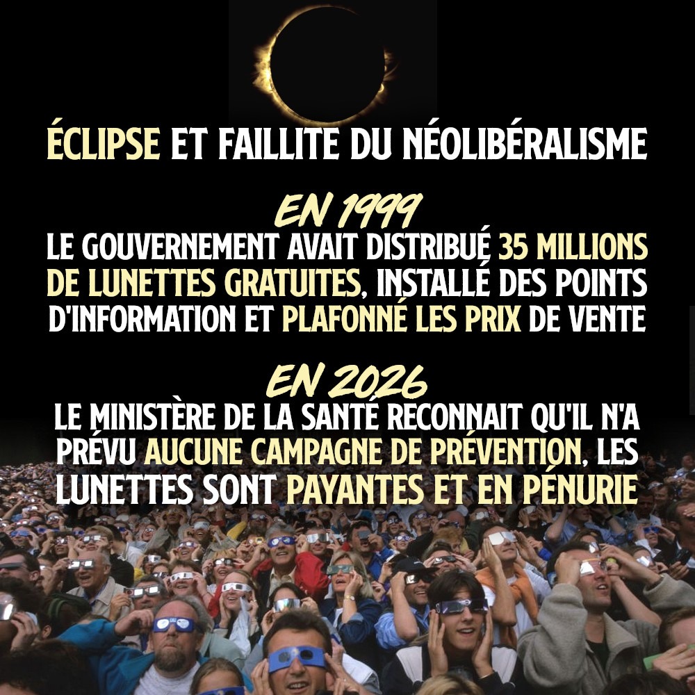 Une foule de gens regardent une éclipse avec des lunettes de protection.