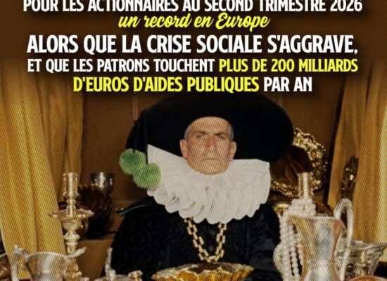 Louis de Funès en avare entouré de richesses.
