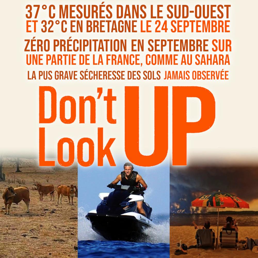 Entre des vaches qui broutent une herbe désechée et des touristes observant un incendie géant, Macron fait du jet-ski pour ses dernières vacances de président.