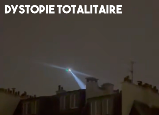 À Paris, un hélicoptère survole le quartier République pour faire respecter le couvre-feu